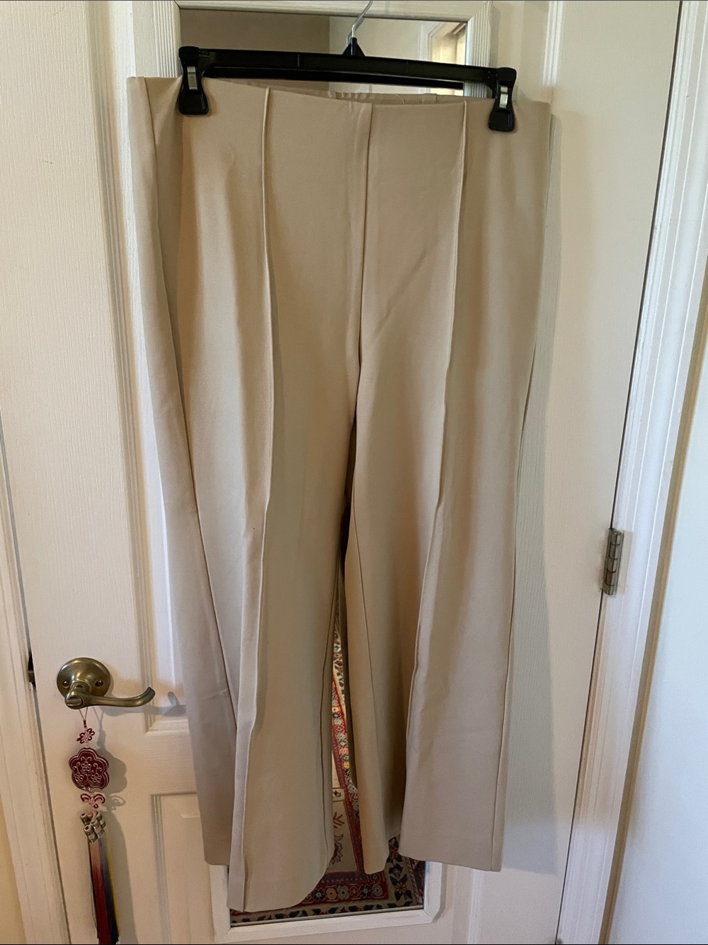 Chico's Beige Wide-Leg flared Tailored Trousers